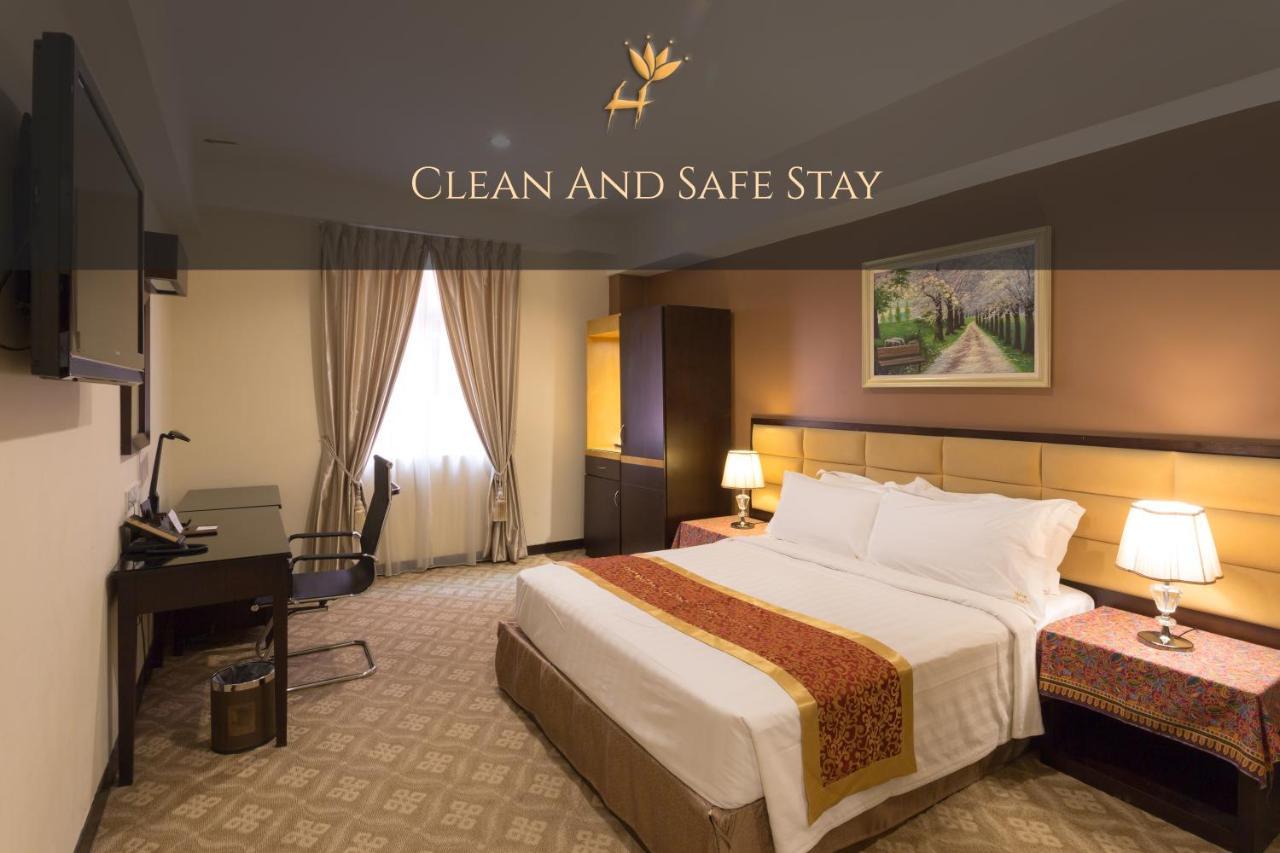 Hallmark Crown Hotel Malacca Ngoại thất bức ảnh