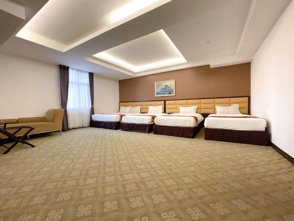 Hallmark Crown Hotel Malacca Ngoại thất bức ảnh