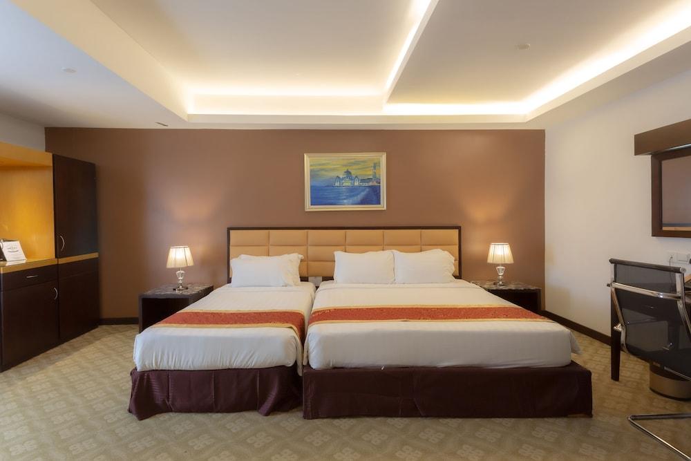 Hallmark Crown Hotel Malacca Ngoại thất bức ảnh