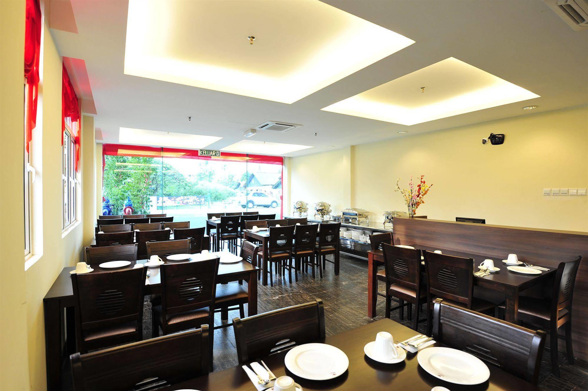 Hallmark Crown Hotel Malacca Ngoại thất bức ảnh