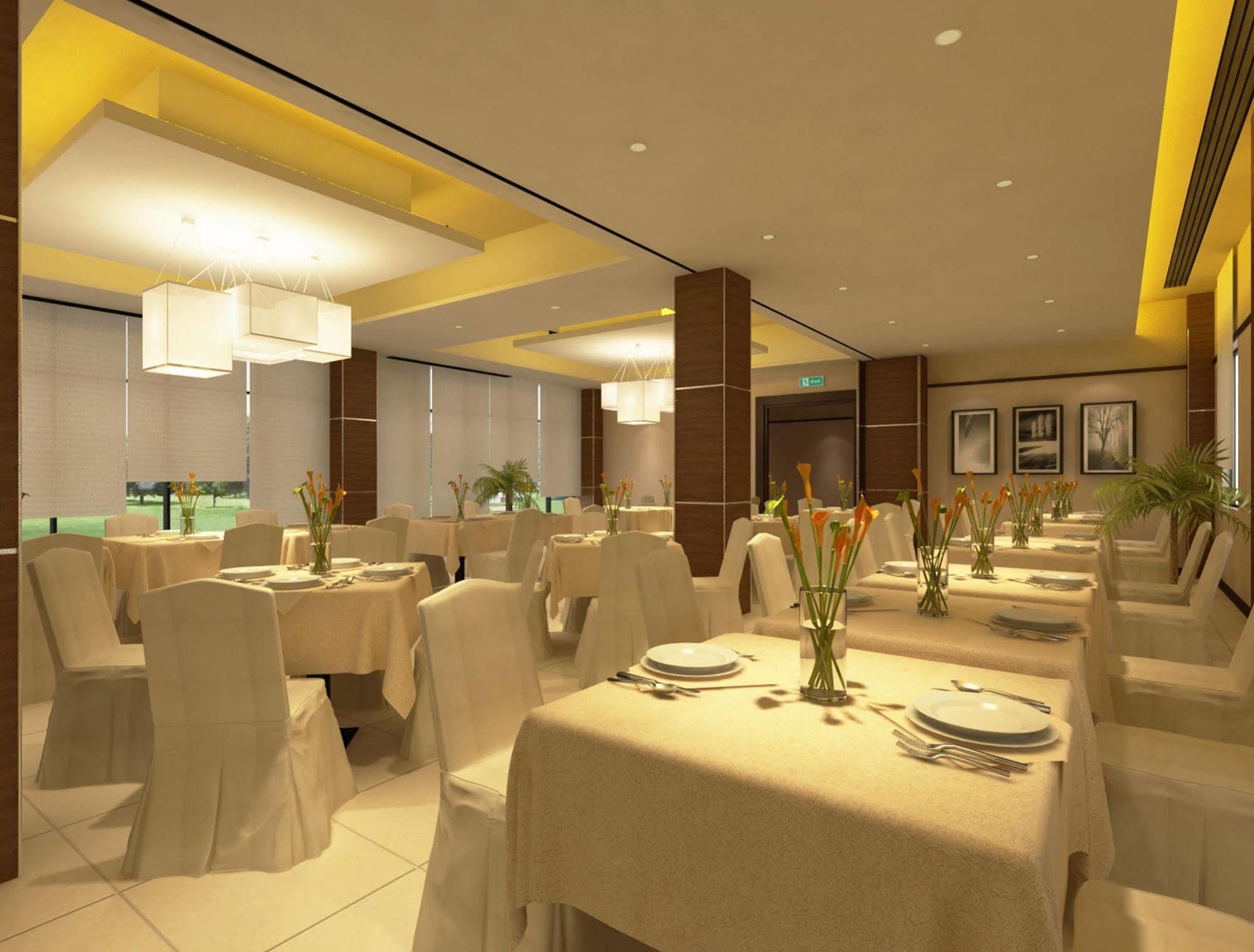 Hallmark Crown Hotel Malacca Ngoại thất bức ảnh